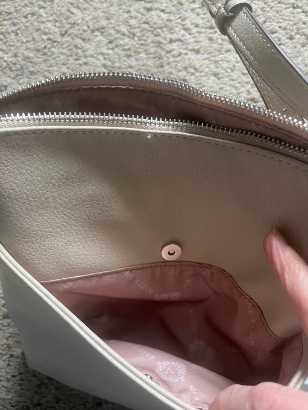 Crossbody Anne Klein Faux Leather Tassel Bag - Cream - Picture 4 of 4